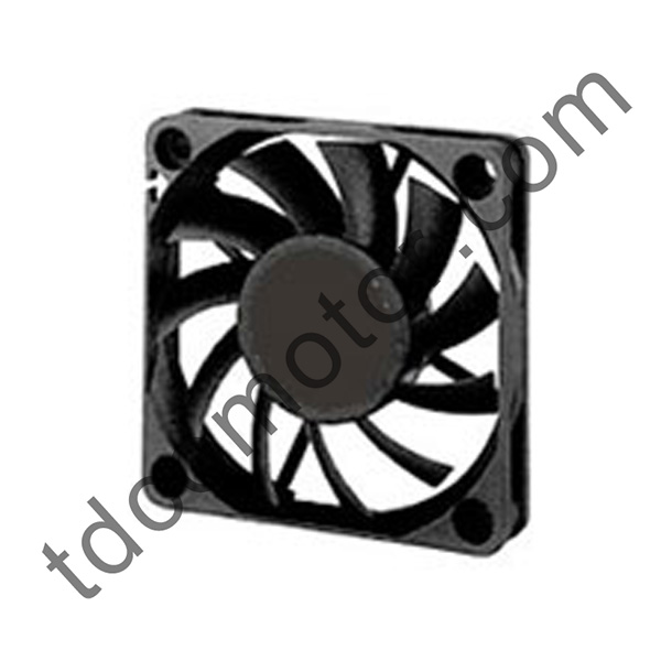 DC aksialni ventilator 60x60x15 YZ-6015D kroglični ležaj